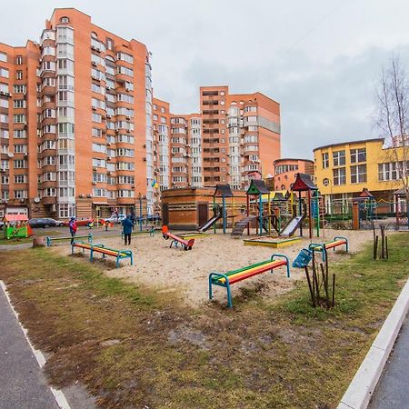 Комфортная Двухкомнатная Квартира Возле Метро Академгородок キエフ エクステリア 写真